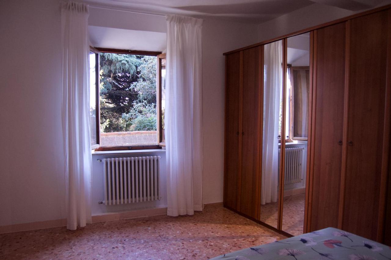 Casa Di Canfreo Lari Buitenkant foto