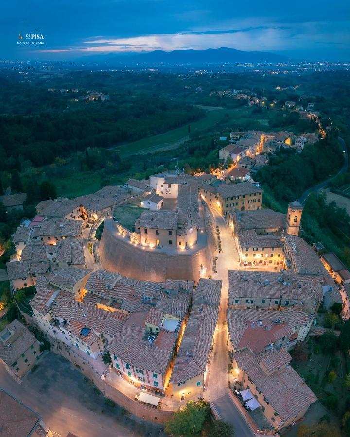 Casa Di Canfreo Lari Buitenkant foto